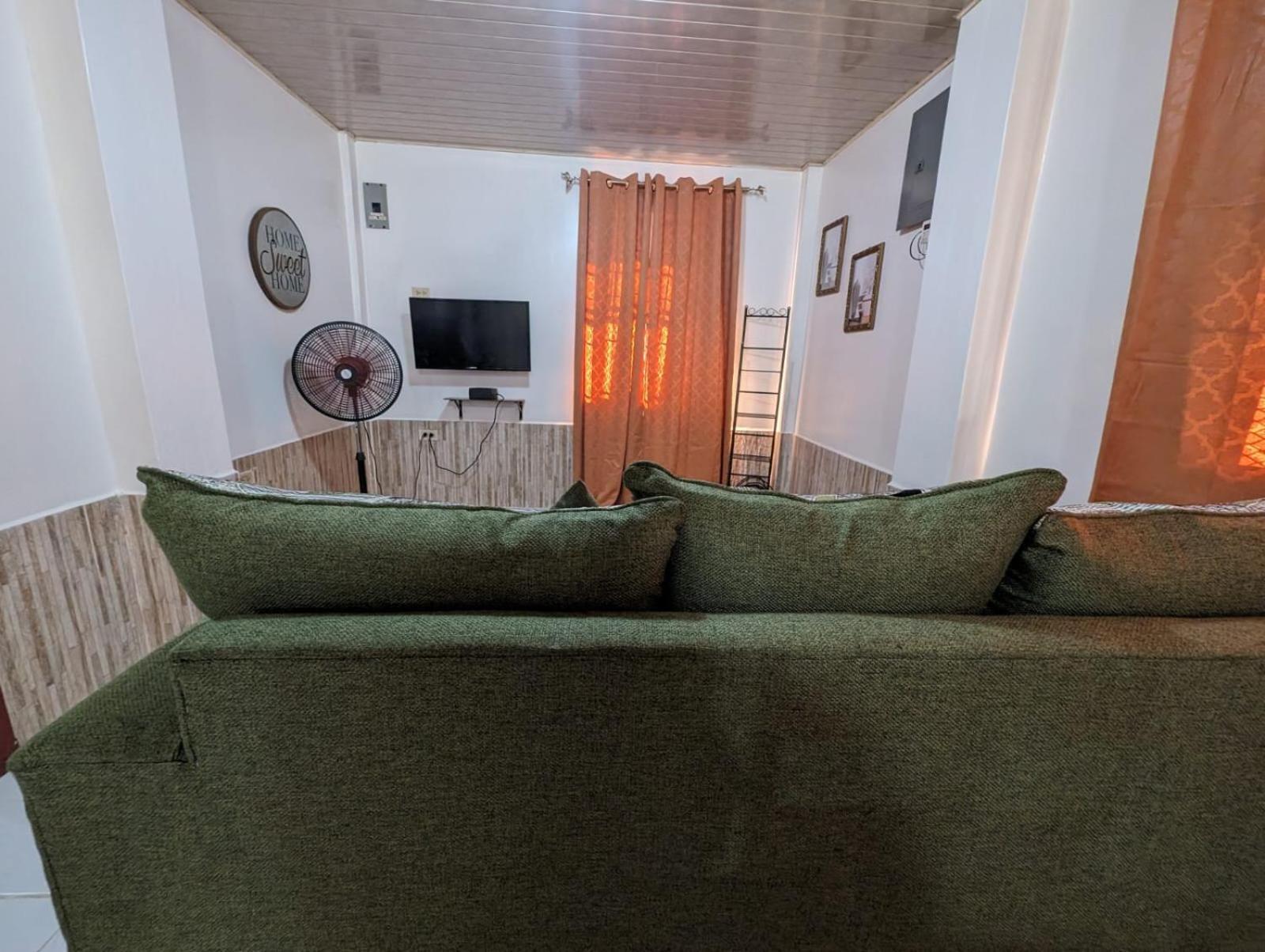 Comfy And Cozy Apartment 乔治敦 外观 照片