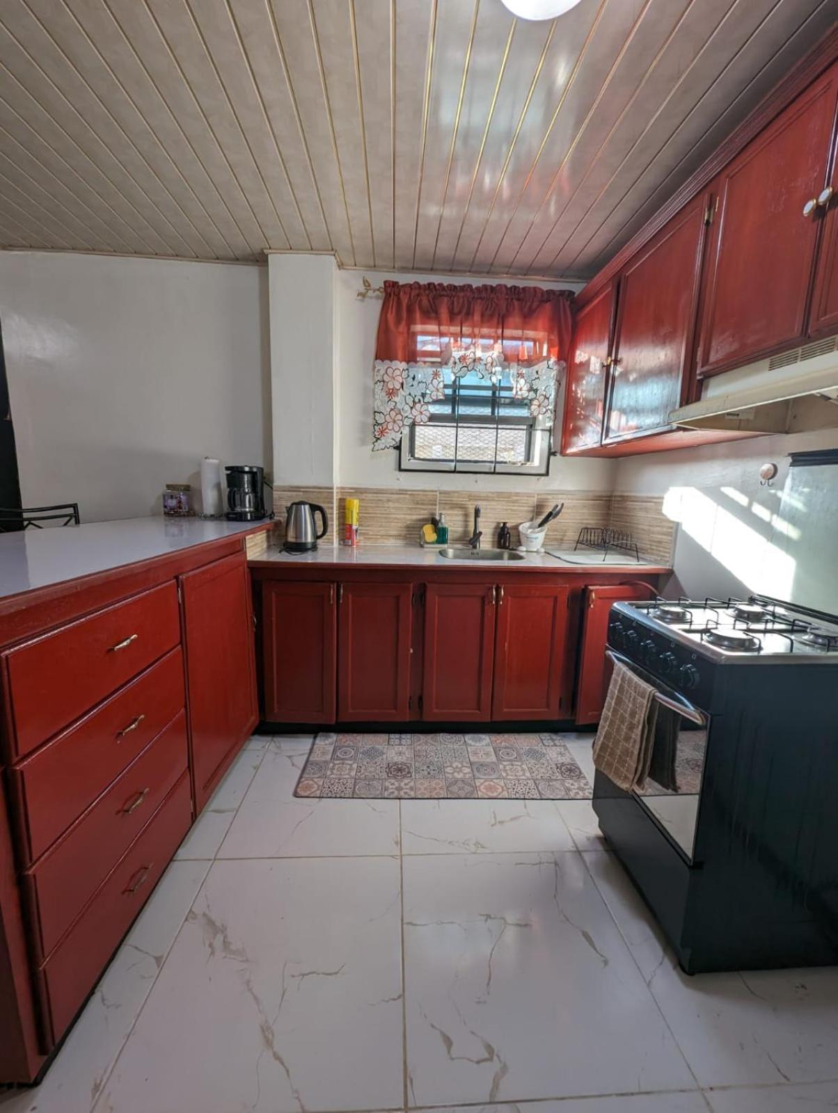 Comfy And Cozy Apartment 乔治敦 外观 照片